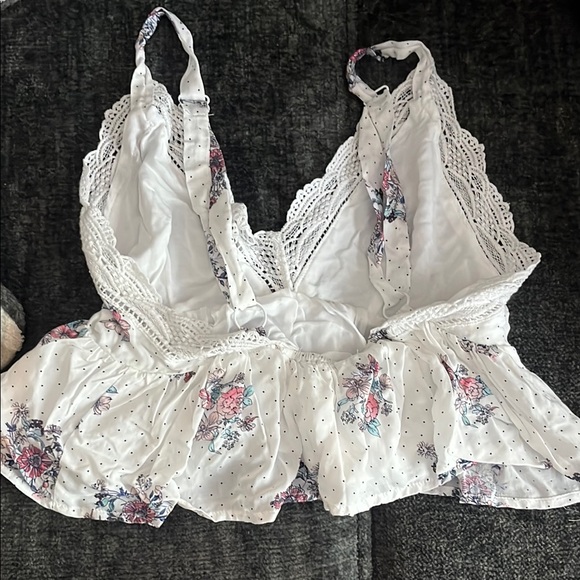 Altar'd State White and Pink Chemise with Ruffled Details - Picture 5 of 6